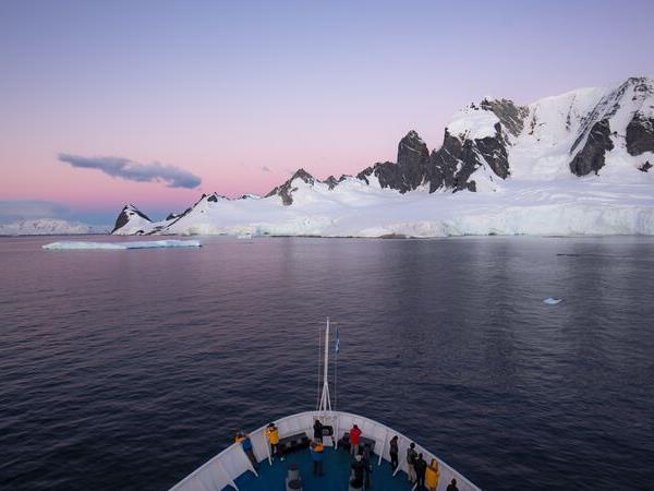 Antarctic solar eclipse cruise, November 2021