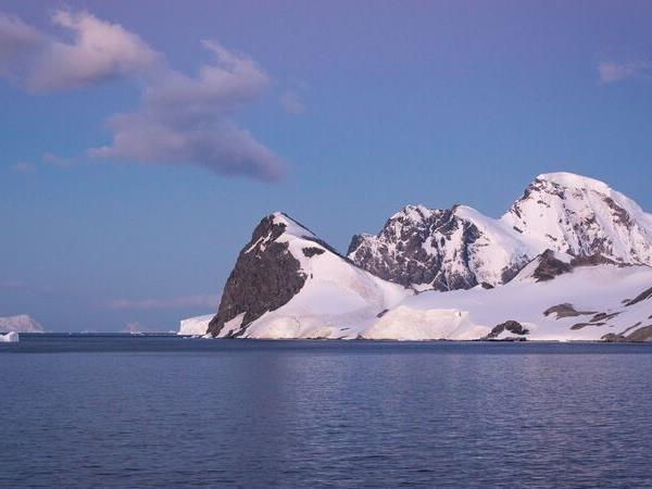 Antarctic solar eclipse cruise, November 2021