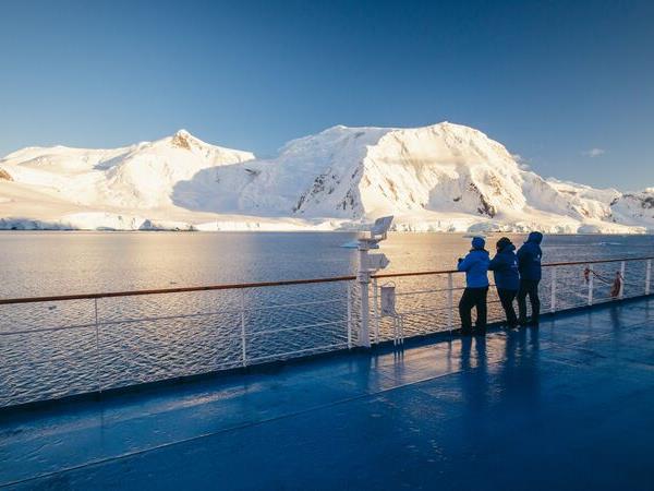Antarctic solar eclipse cruise, November 2021