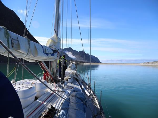 Svalbard sailing holiday
