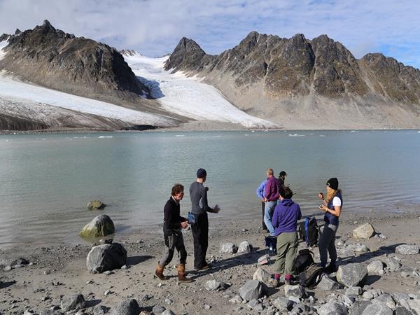 Svalbard sailing holiday