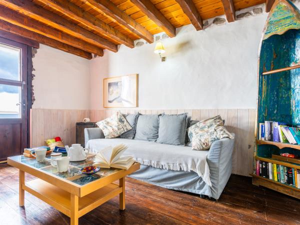 Lanzarote villa holiday, Fisherman's Cottage, Canary Islands