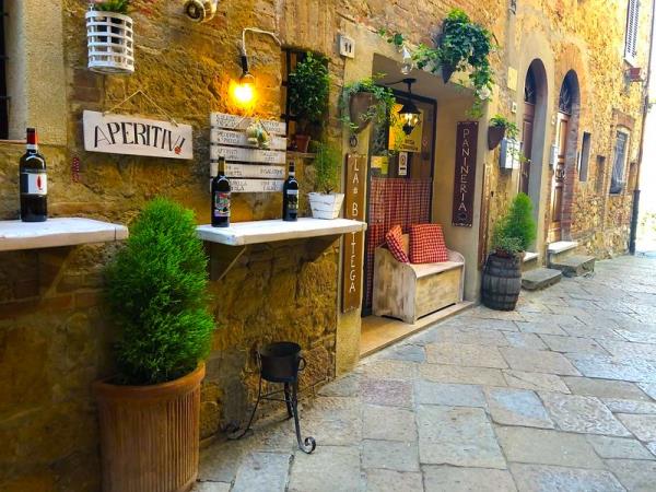 Tuscany villa holiday, 10 days