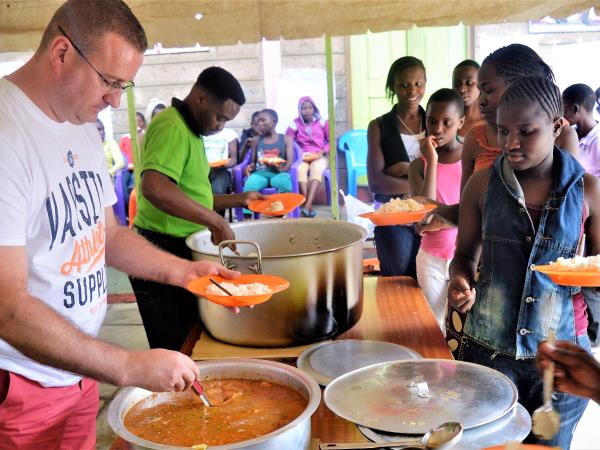 Kenya cultural holiday, support community projects