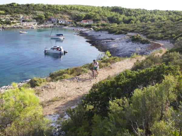 Kayak and biking holiday, Vis Island Croatia