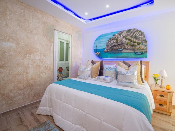 Gozo self catering beach apartment