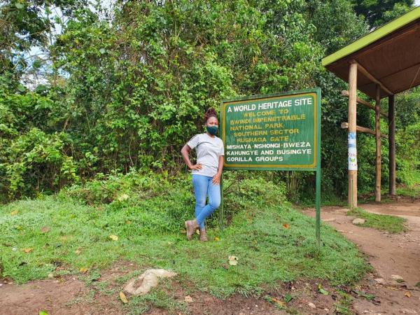 Uganda holiday, the Batwa & wildlife