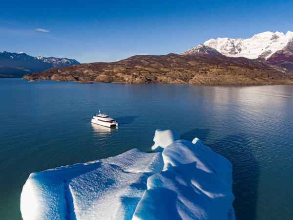 Patagonia 1 week tour, glaciers and estancias