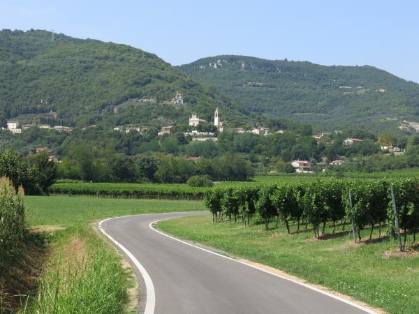Lake Garda to Venice cycling holiday, Italy