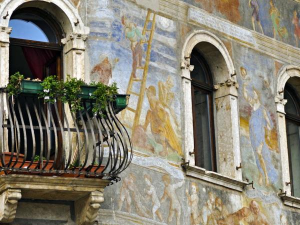 Dolomites to Lake Garda self guided cycling holiday