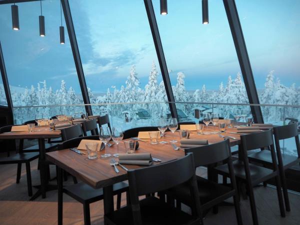 Lapland winter holiday, glass igloos and Northern Lights