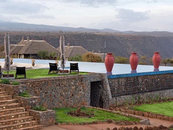 Serengeti migration safari in Tanzania
