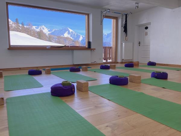 Snowboard and yoga holiday in Austria