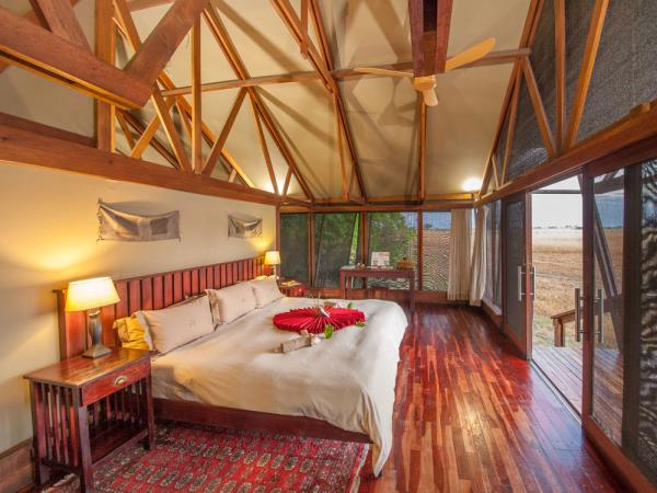 Okavango Delta and Victoria Falls luxury holiday