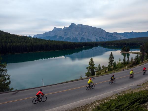 Icefields Parkway cycling holiday in Canada