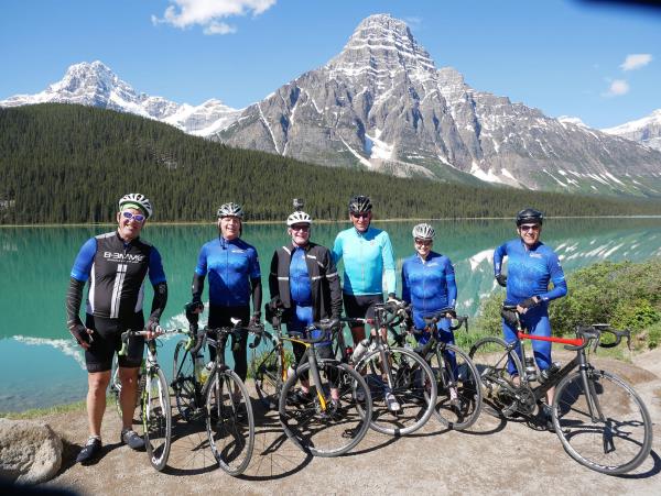 Icefields Parkway cycling holiday in Canada