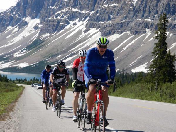 Icefields Parkway cycling holiday in Canada