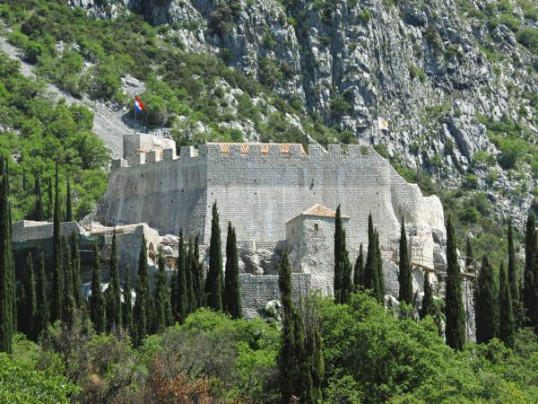 Walking and wine tasting holiday in Dubrovnik, Croatia