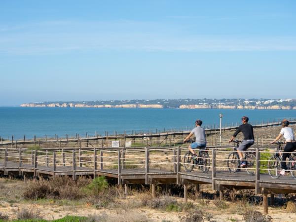 Algarve coastal cycling holiday
