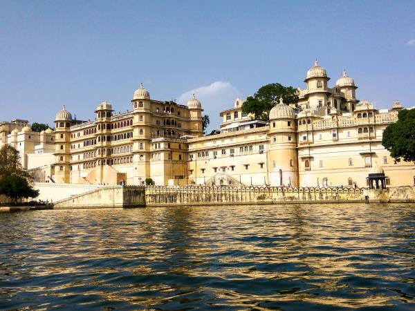Rajasthan holidays, forts, palaces and rural villages
