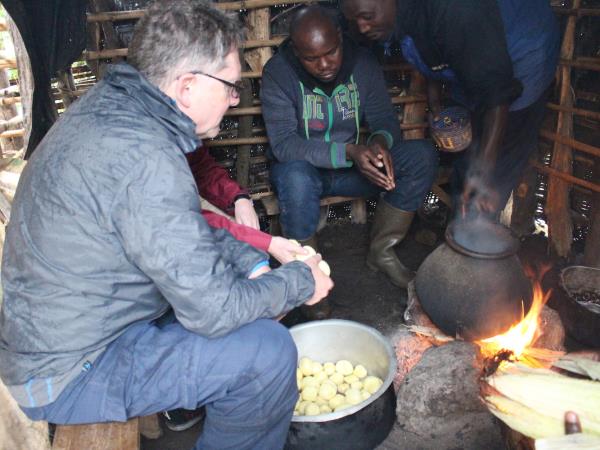 Rwanda cultural and gorilla safari