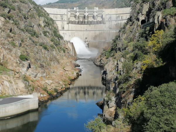 Northern Portugal kayaking holiday, Douro wine region