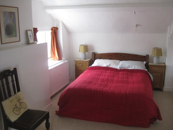 Vegetarian bed & breakfast in West Wales