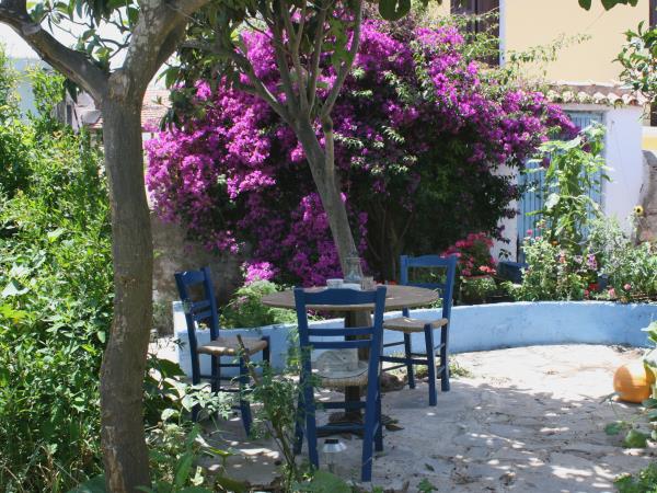 Holiday villas in Methoni, Greece
