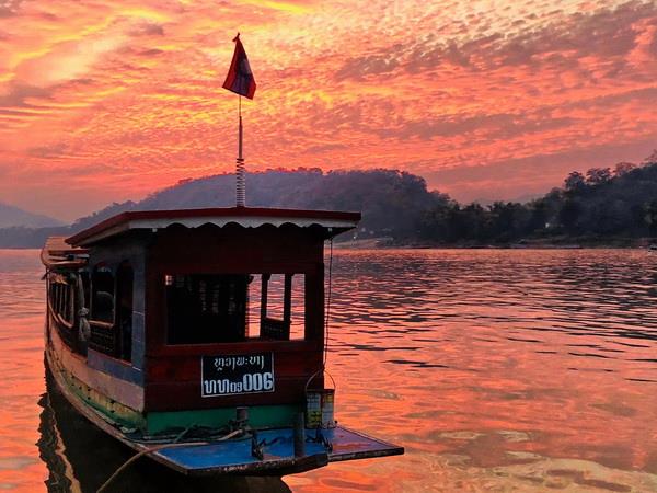 Laos holiday, Luang Prabang and the Plain of Jars
