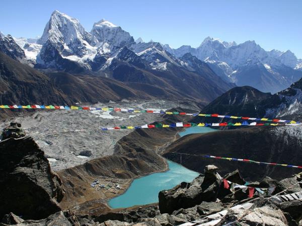 Everest Base Camp via Gokyo Lakes trek