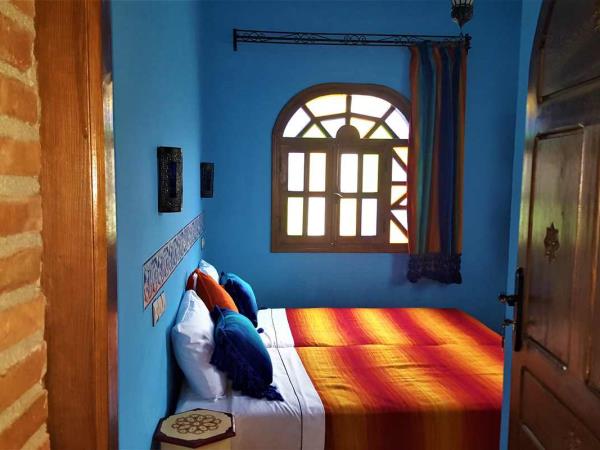 Fes & Chefchaouen holiday in Morocco