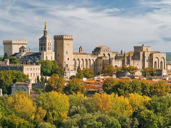 Avignon & Cotes du Rhone cycling holiday
