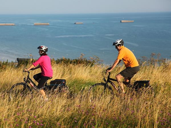 Normandy cycling holiday, Bayeux & beaches