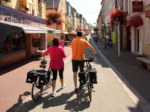 Normandy cycling holiday, Bayeux & beaches