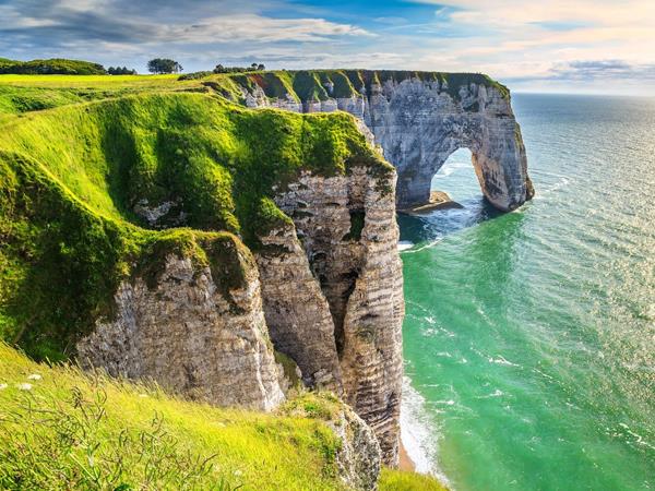 Normandy cycling holiday, Bayeux & beaches