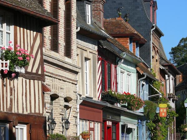 Normandy cycling holiday, Bayeux & beaches