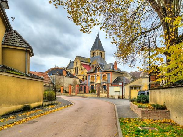 France luxury cycling holidays in Champagne