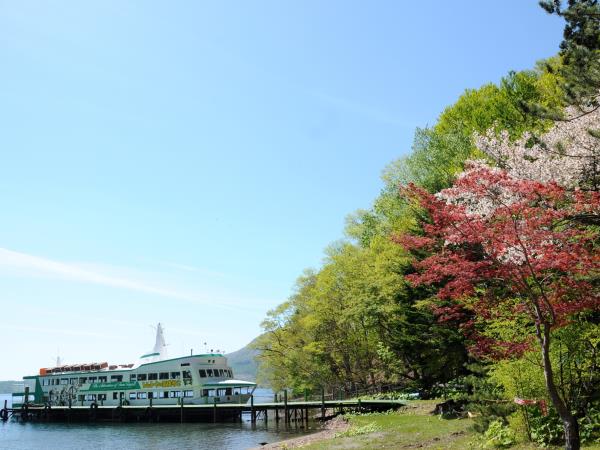 Small ship Japan cruise