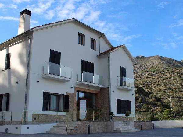 Vegan yoga retreat in Spain
