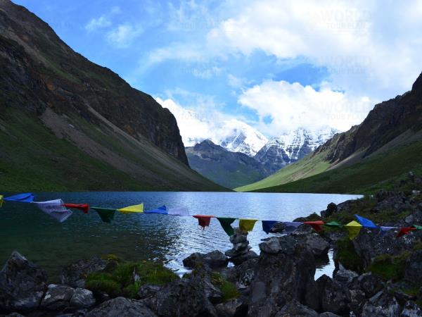 Laya Gasa trekking holiday in Bhutan