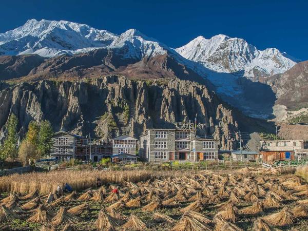 Annapurna Circuit trek, small group