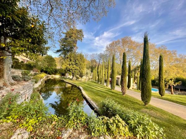 Southern France Chateau holiday