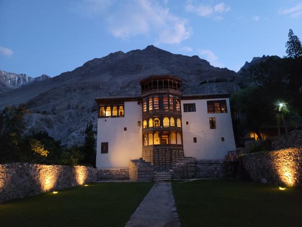 Thallay La trekking holiday in Pakistan