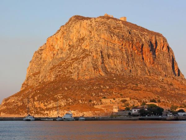 Greece wine tasting cruise