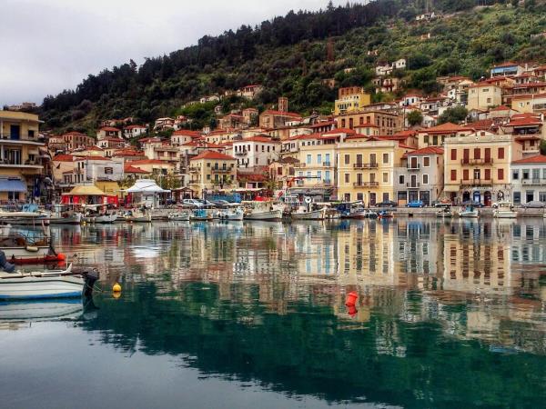 Greek Islands cruise holiday, Antiquity to Byzantium