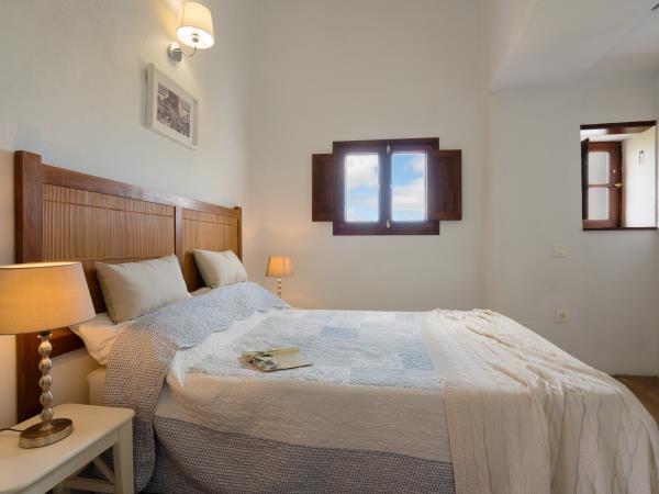 Lanzarote garden apartment, self catering for 2