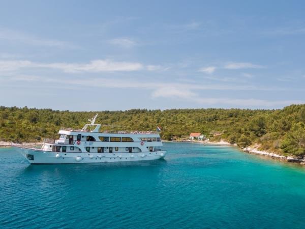 Split to Dubrovnik premium cruise