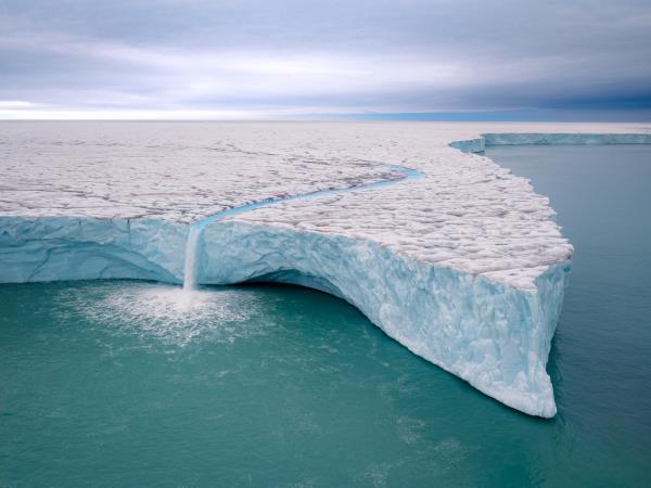 Svalbard expedition cruise holiday