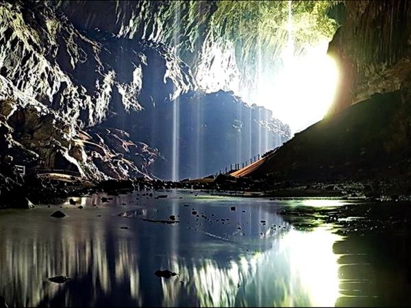 Borneo small group adventure holiday