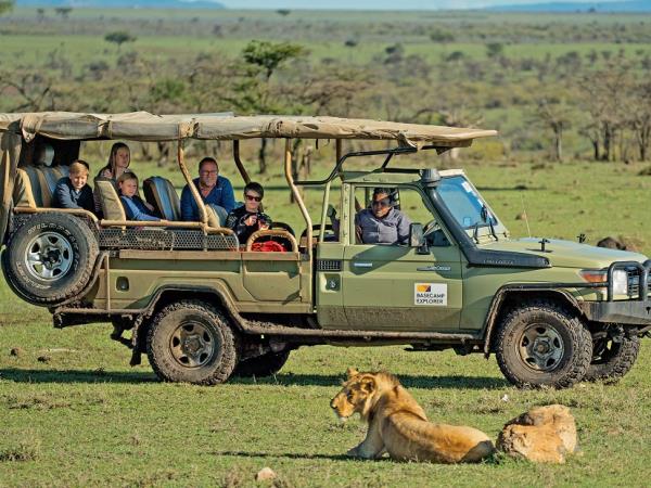 Wildebeest migration safari in Kenya